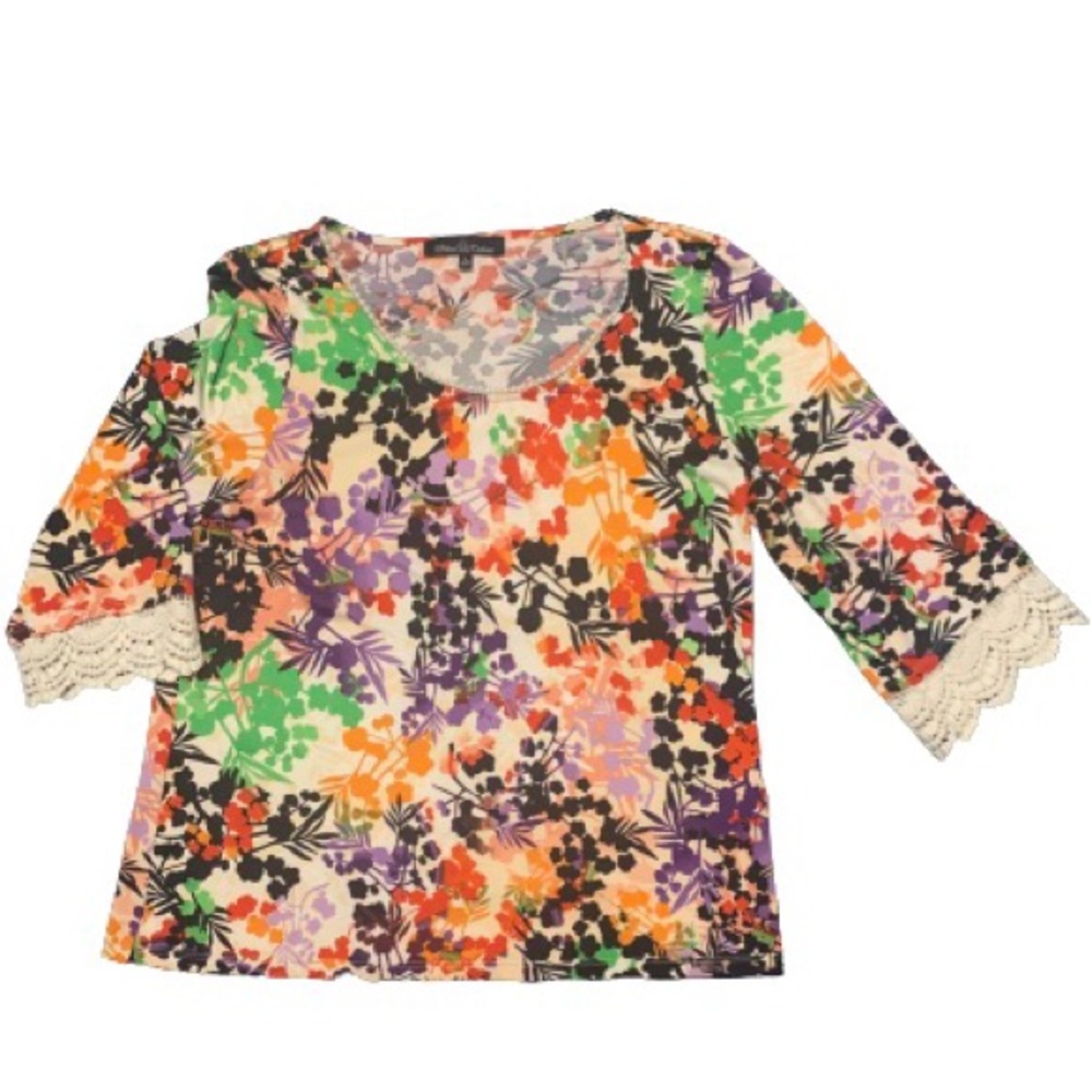 Ladies blouse in size large. MATERIAL:96% polyester, 4%spandex, lace 100%cotton.